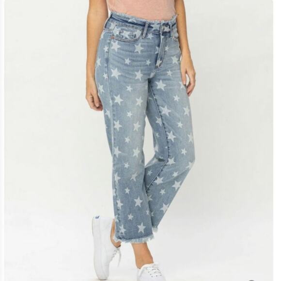 Judy Blue Star Print High Rise Cropped Straight Leg Jean - Picture 1 of 8